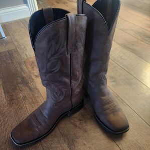 Classic Brown Leather Cowboy Boots